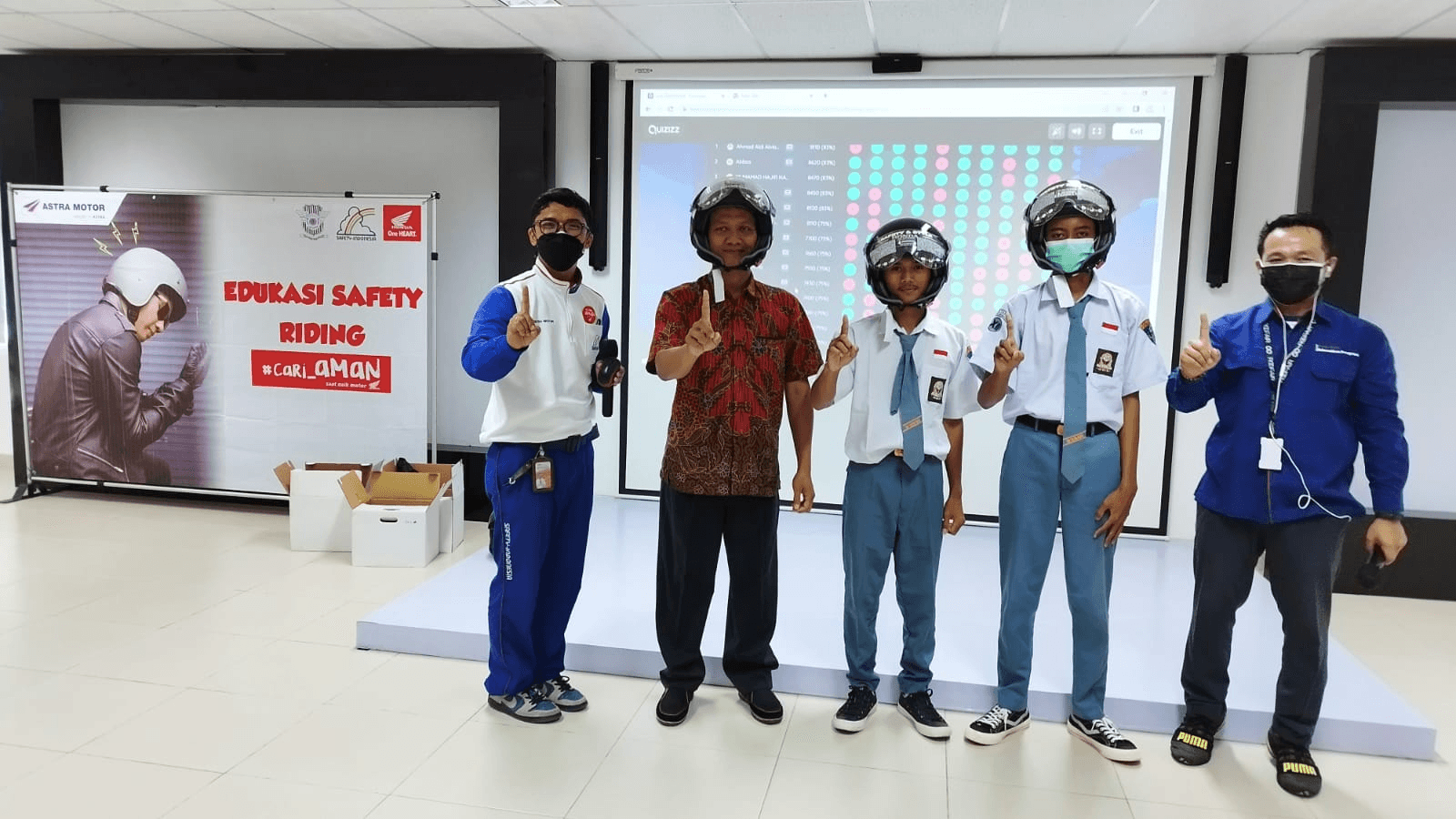 Astra Motor Bali Sambut Kunjungan Kerja Industri SMK Yasiha Gubug Jateng